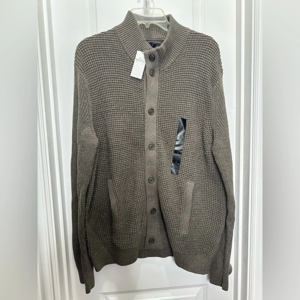 BANANA REPUBLIC mens button up cardigan Sweater greenish, greyish‎ brown,
